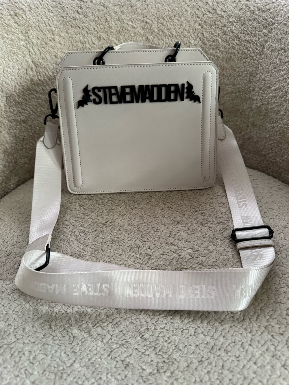 Steve Madden Bevelyn Bats Satchel Crossbody Bag Chalk White Halloween EUC